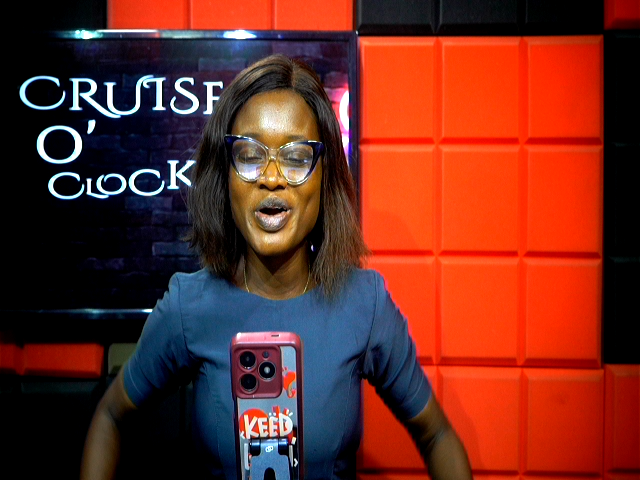 CRUISE O&#039; CLOCK; MAN BEAT WIFE OVER #800 ATER TELLING HER HE DOEST HAVE MONEY+ REACTION VIDEO 