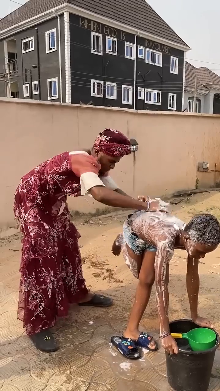 My son will never smoke oxygen 🤣🤣 _comedy _funny _mamachinedu _shortvideo _.