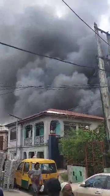 ARALILE COMMUNITY IN SURULERE ON FIRE ; MAY 29